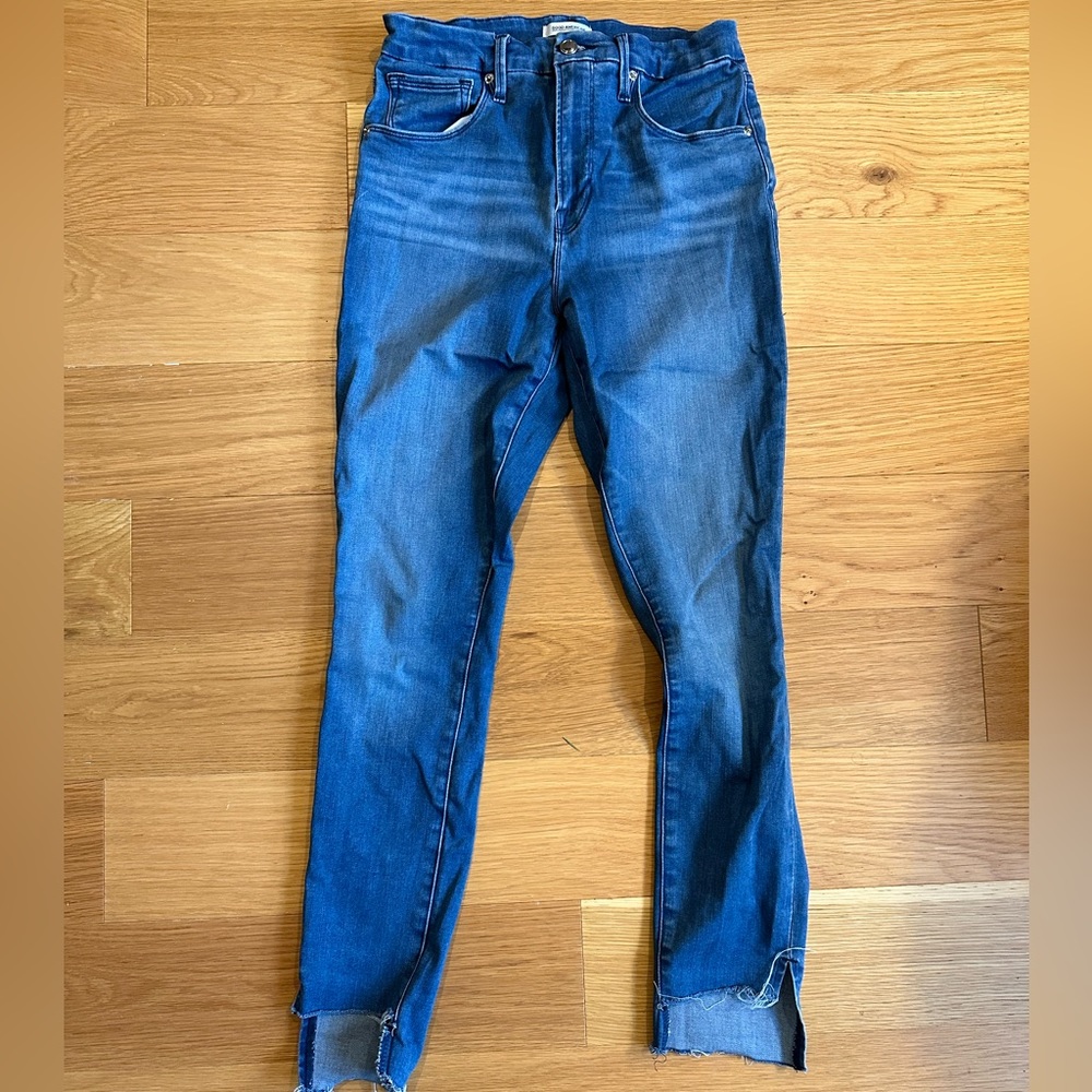 Good American - Good Waist high low hem skinny jeans